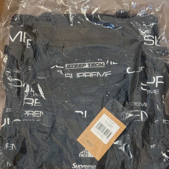 SUPREME x THE NORTH FACE SteepTech Backpack - Picture 8 of 9